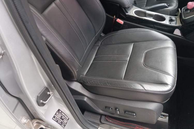 Used Ford Kuga 2015 2.0L GTDi Four-Wheel-Drive Sport Model
