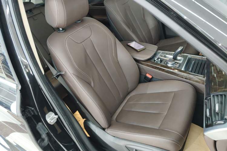 Used BMW X5 2017 xDrive28i
