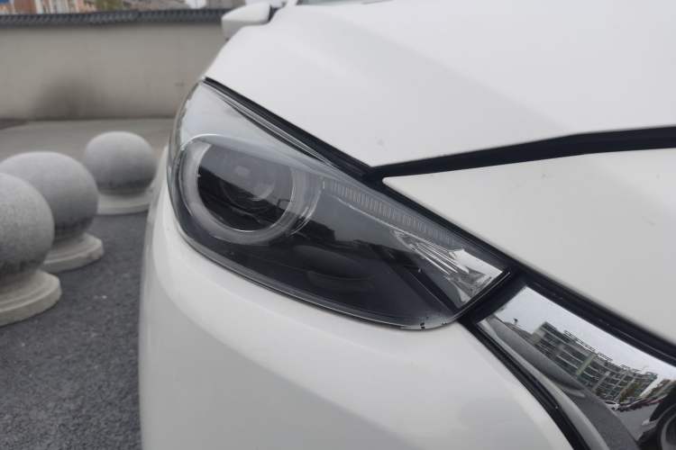 Used Mazda 3 Axela 2017 Sedan 2.0L Automatic Prestige Model China V Standard Right Front Headlight