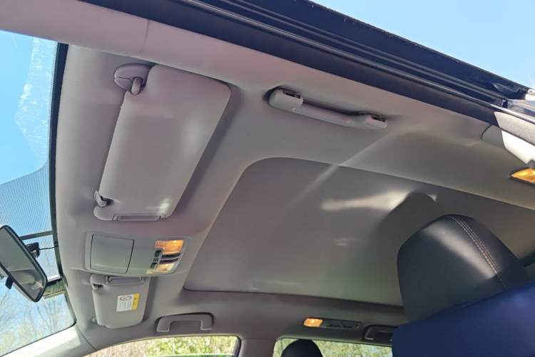 Used Toyota Highlander 2015 2.0T Four-Wheel Drive Luxury Edition 7-Seater Headliner