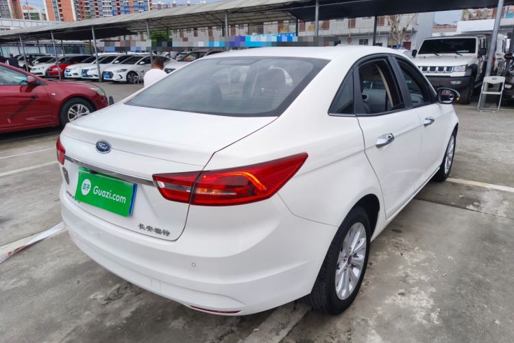 Used Ford Escort 2015 1.5L Automatic Fashion Model Rear Right 45 Deg