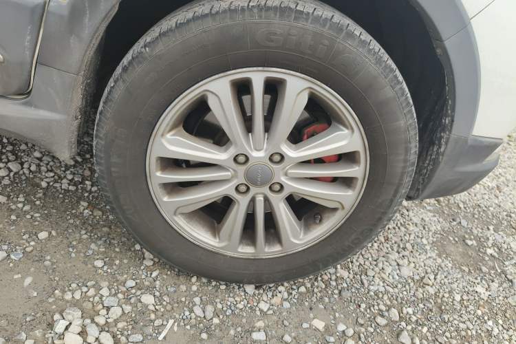 Used Haval H1 2015 1.5L Manual Urban Model Right Front Wheel Hub