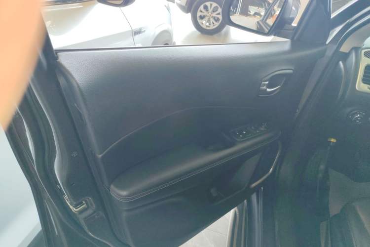 Used Jeep Compass 2019 200T Automatic Family Edition - Connected Large Screen Version