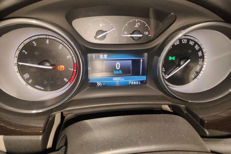 Used Buick Verano 2018 Sedan 15S Automatic Leading Model Odometer Close Up