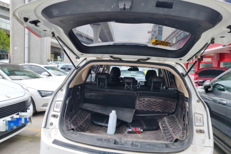 Used Baojun 560 2015 1.8L manual luxury version Trunk