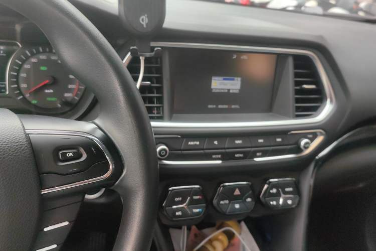 Used GAC Trumpchi GS4 New Energy 2017 1.5L PHEV Smart Enjoyment Edition Audio And AC Panel