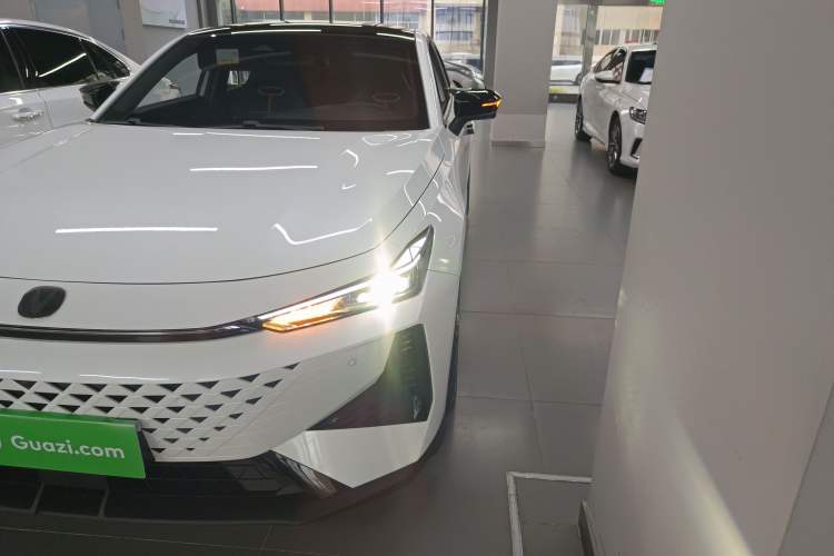 Used Changan UNI-V 2024 1.5T Prestige Edition
