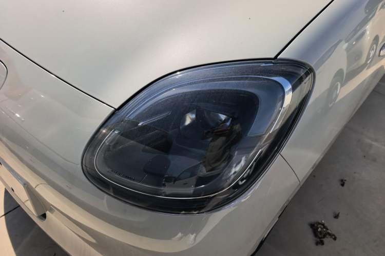 Used Wuling Hongguang MINIEV 2025 Four-Door Version Advanced Edition Left Front Headlight