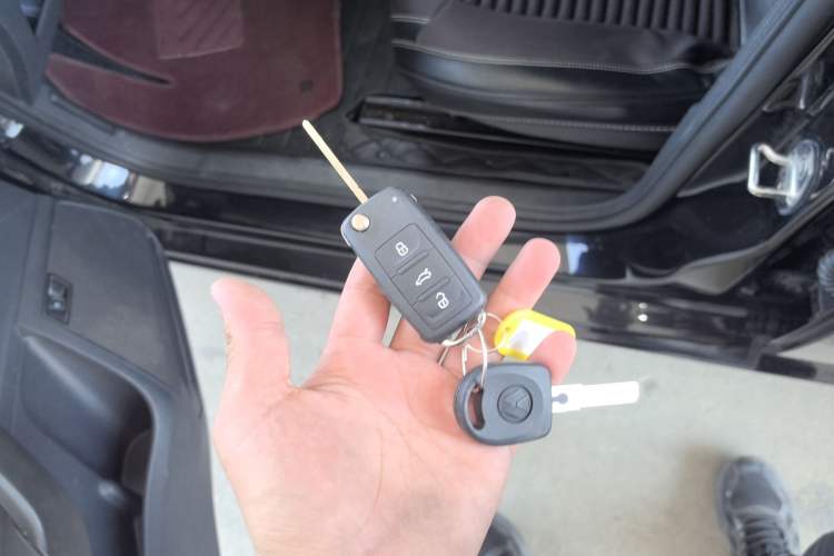 Used Volkswagen Santana 2015 1.6L Manual Fashion Edition Interior 1