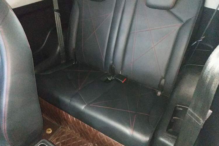 Used Chery QQ Little Ant 2022 Restyled Version Sweet Pink Edition Half-Sugar Version 28.8 kWh 30 kW 301 km Left Rear Seat