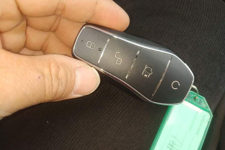 Used BYD Qin L 2024 DM-i 80KM Beyond Model Vehicle Key