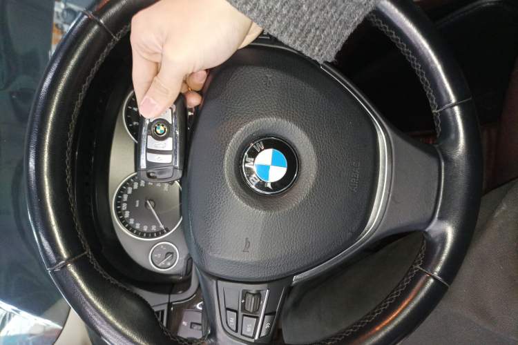 Used BMW 5 Series 2014 525Li Luxury Design Package
