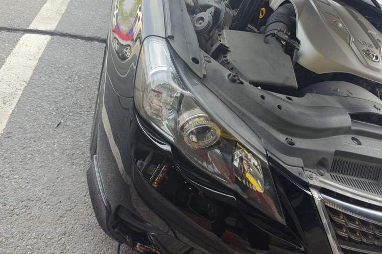 Used Toyota Reiz 2012 2.5V Fengdu Elite Stylish Edition Right Front Headlight