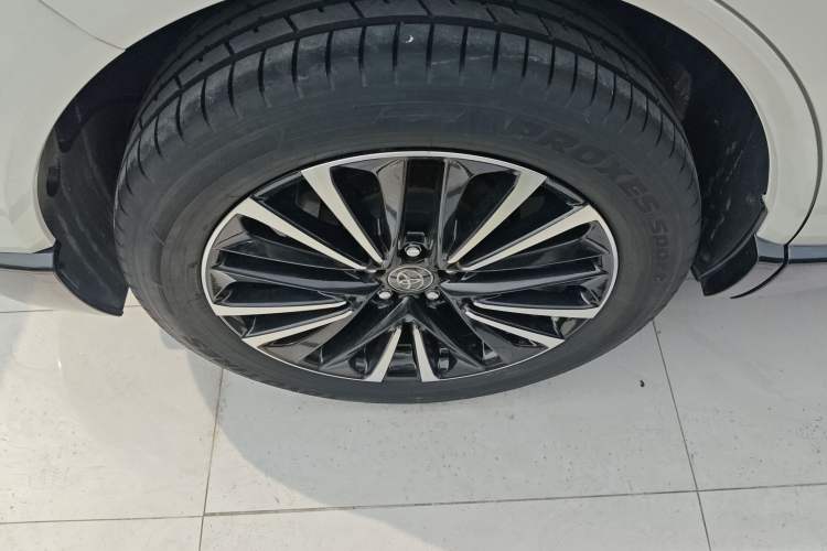 Used Toyota Venza 2022 2.0L CVT Two-Wheel Drive Prestige Edition
