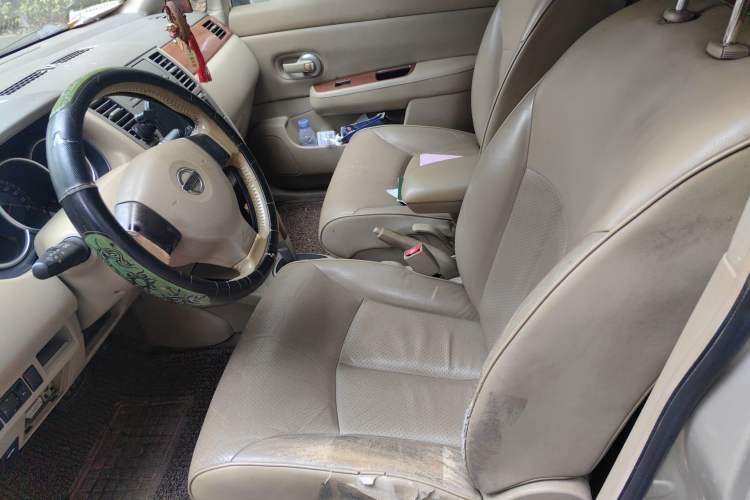 Used Nissan Tiida Sedan 2006 1.6JE AT Left Front Seat