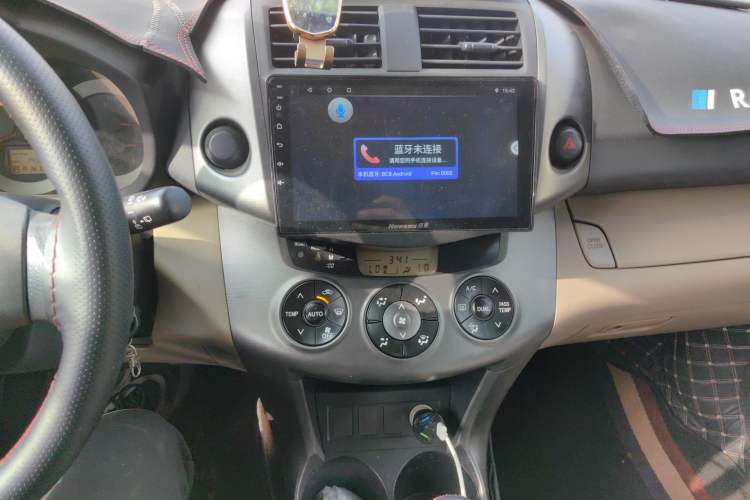 Used Toyota RAV4 2011 2.0L Automatic Classic Edition Audio And AC Panel