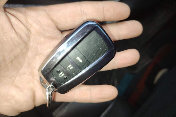 Used Toyota Corolla 2021 Dual-Motor 1.8L E-CVT Elite Edition
