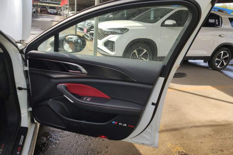 Used Hongqi H6 2023 2.0T Zhiyi Version
