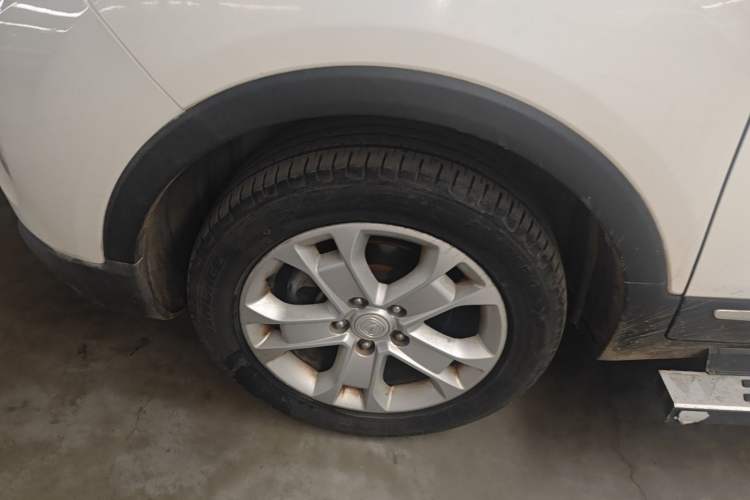 Used CHANGAN CS15 2016 1.5L Manual Fashion Edition Exterior 4