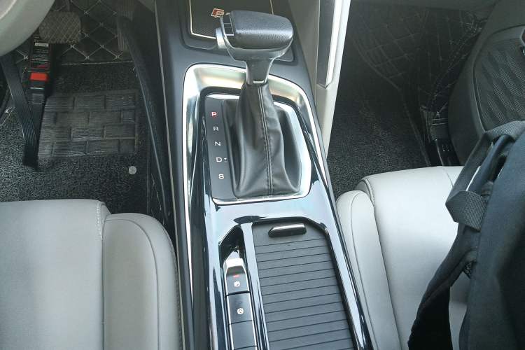 Used Baojun RS-5 2019 1.5T CVT Intelligent Driving Flagship Version China VI Emission Standard Gear Lever