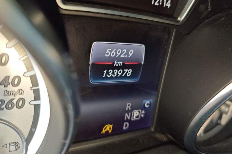 Used Mercedes-Benz GLA 2016 GLA 200 Fashion Model Odometer Close Up