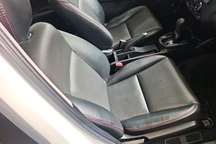 Used Honda Fit 2016 1.5L LX CVT Comfort Model Right Front Seat