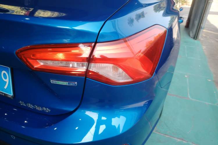 Used Ford Focus 2020 Sedan EcoBoost 180 Automatic Trend Edition