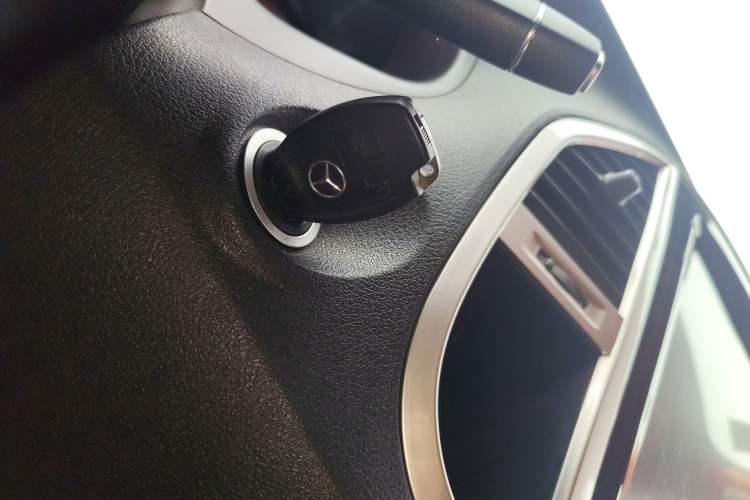 Used Mercedes-Benz Vito 2020 2.0T Business Version 7 Seats