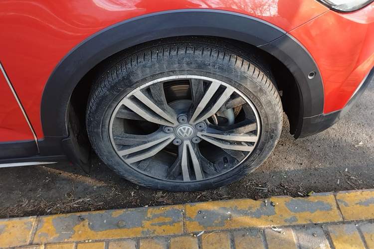 Used Volkswagen Touran 2018 Volkswagen Touran L 280TSI DSG Luxury Edition 6-seater
