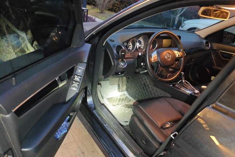 Used Mercedes-Benz C-Class 2013 C 180 CGI Classic