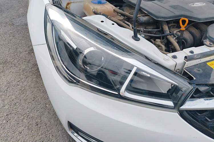 Used Chery Arrizo 5 2017 1.5L CVT Trendsetting Edition Right Front Headlight