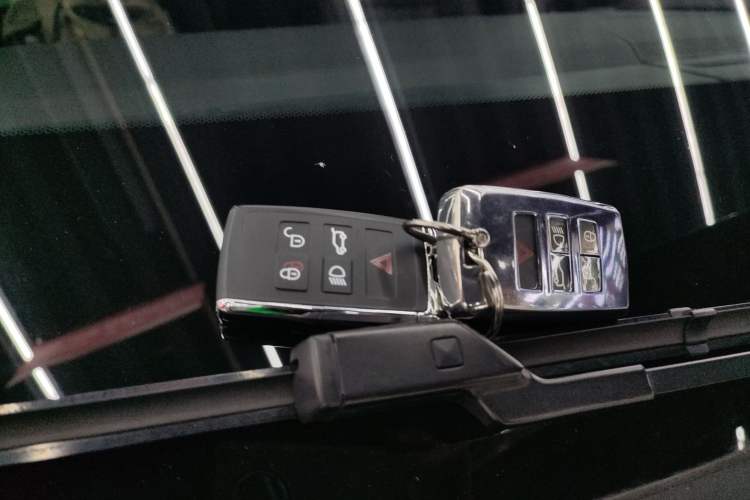 Used Land Rover Range Rover Velar 2024 S Model
