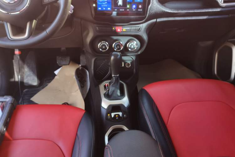 Used Jeep Renegade 2017 180T Automatic High-Energy Version
