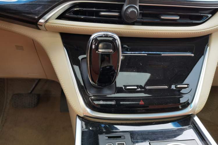 Used Buick GL8 2023 ES Lu Zun Deluxe Model