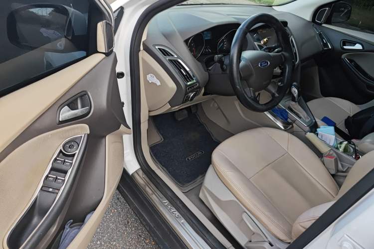 Used Ford Focus 2012 Sedan 1.6L Automatic Comfort Model