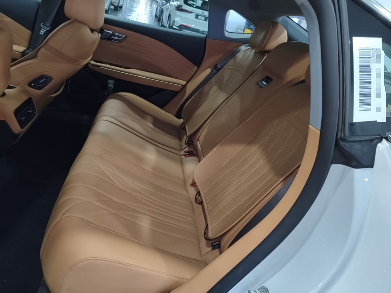 Geely Galaxy 8 2025 130km EM-i Deluxe Edition — снимка 20