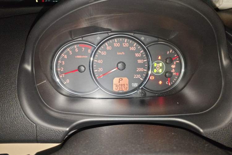 Used Mitsubishi Pajero Sport 2013 3.0L Automatic 4x4 Flagship Edition Instrument Cluster