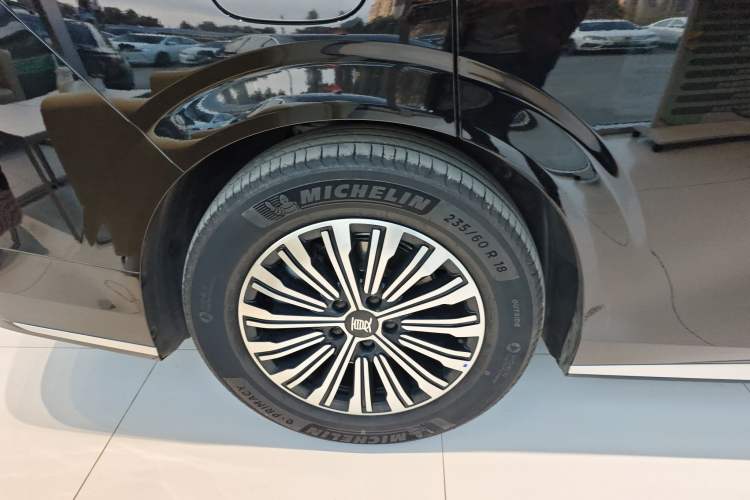 Used BYD Xia 2025 DM-i 1.5T 180km Excellence Model
