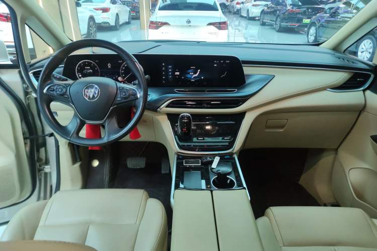 Used Buick GL8 2022 ES Landtrek 653T Luxury Edition
