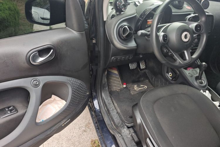 Used smart fortwo 2019 0.9T 66 kW Yufeng Blue Special Edition China V Standard
