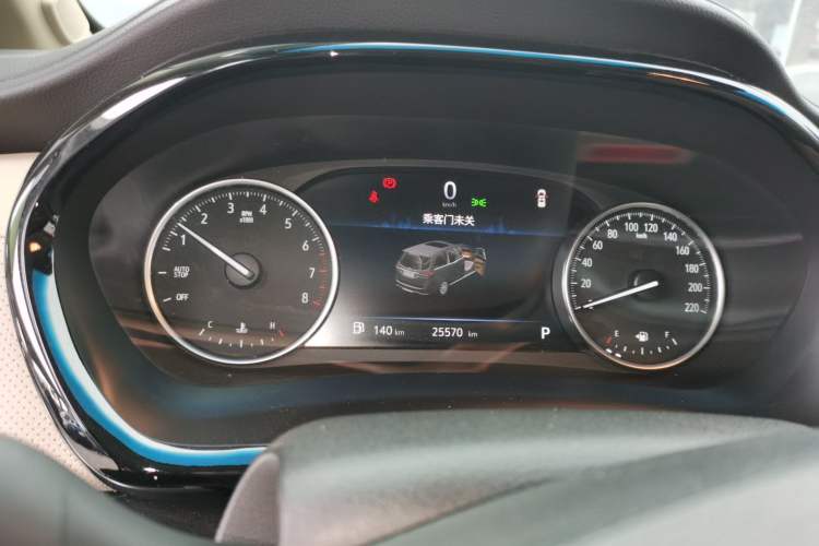 Used Buick GL8 2023 Facelifted Land Cruiser Executive Luxury Version