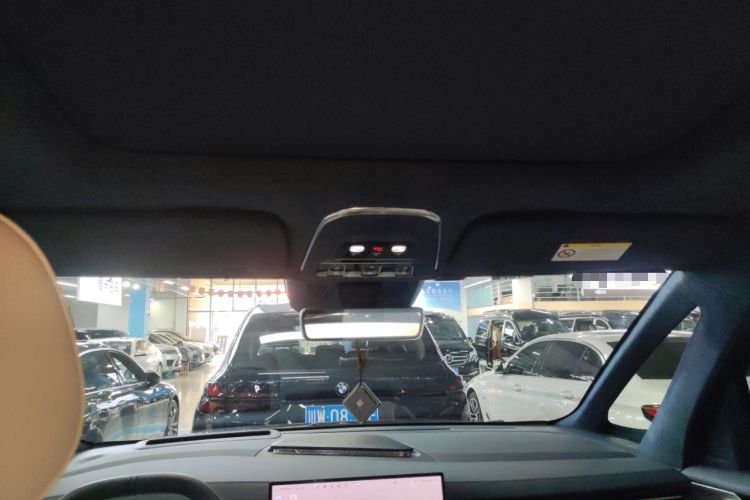 Used Zeekr 009 2024 7-Seater Walk-Through Version Four-Wheel Drive 108 kWh Headliner