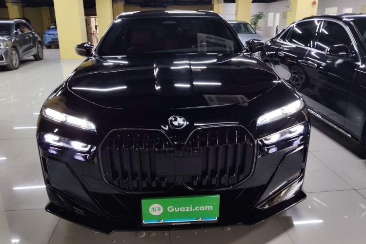 Used BMW 7 Series 2023 735Li M Sport Package Front