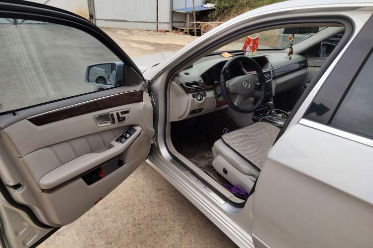 Used Mercedes-Benz E-Class 2011 E 200 L CGI Elegant Model