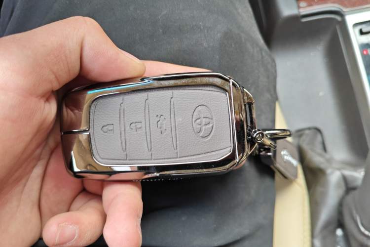 Used Toyota Prado 2016 2.7L Automatic Standard Edition Vehicle Key