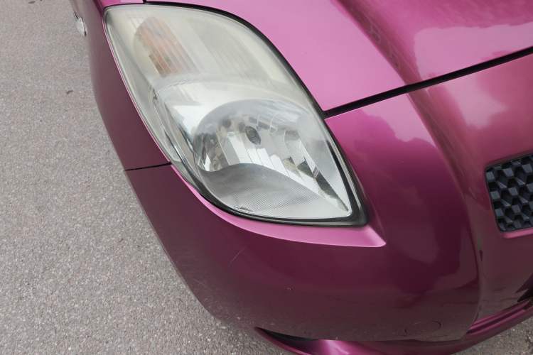 Used Toyota Yaris 2009 1.6E Automatic Comfort Edition Right Front Headlight