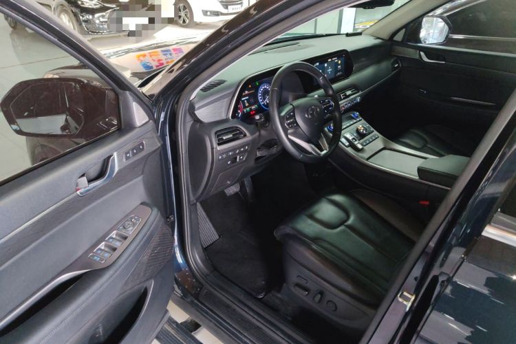 Used Hyundai Palisade 2021 3.5L Automatic 4x4 GLS
