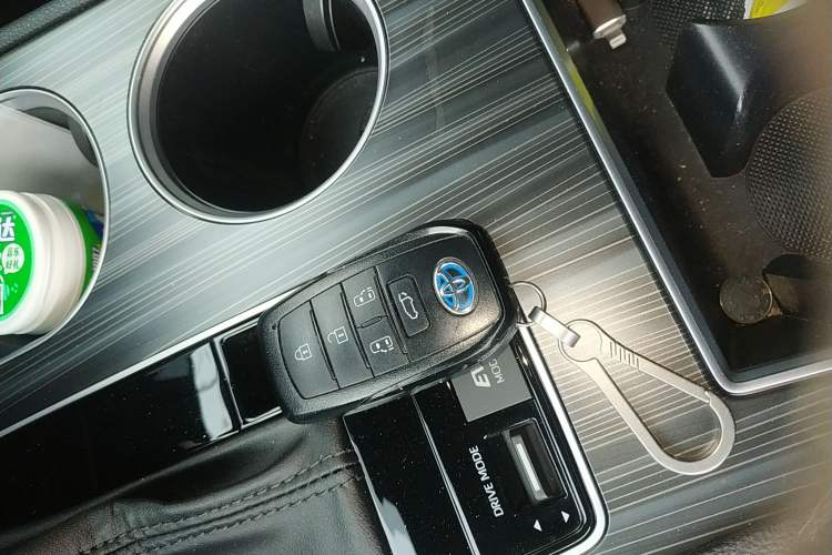 Used Toyota Sienna 2021 2.5L Hybrid Premium Edition
