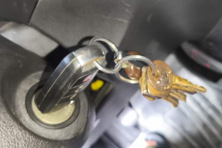 Used Great Wall Wingle 7 2019 2.0T Gasoline Two-Wheel-Drive Elite Version China VI Standard Small Double Cabin GW4C20B Vehicle Key