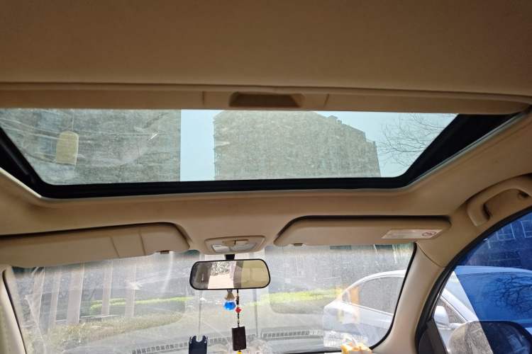 Used Baojun 730 2014 1.5L Manual Luxury Navigation ESP Version 7 Seats